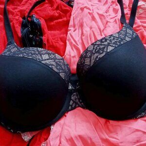 Victoria's Secret Body by Victoria Sexy Black & Nude Bra w/Lace Detail Size 36D
